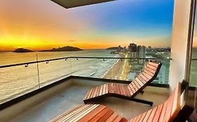 Altomare Seaview